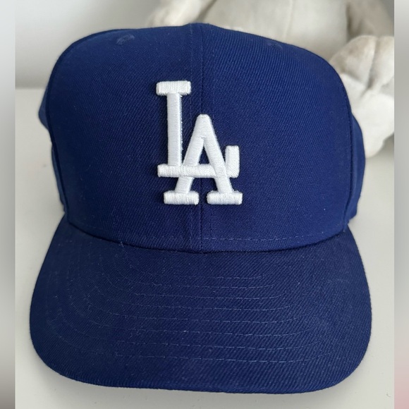 LA Dodgers New Era fitted hat - Picture 1 of 3